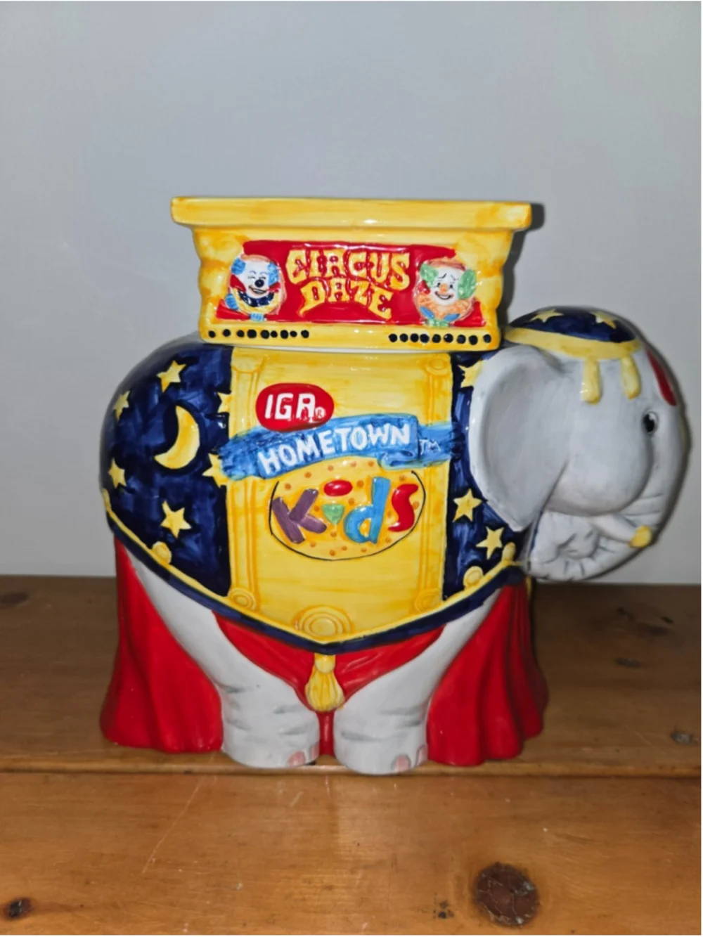 1998 IGA Circus Daze Special Edition Elephant Ceramic Cookie Jar W/ Original box